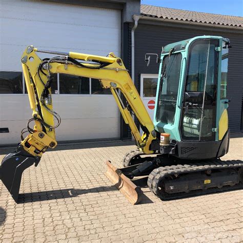 yanmar vio25 price